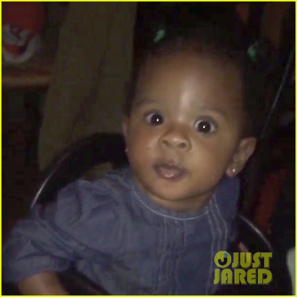 rihanna takes her niece to her favorite restaurant 023301772