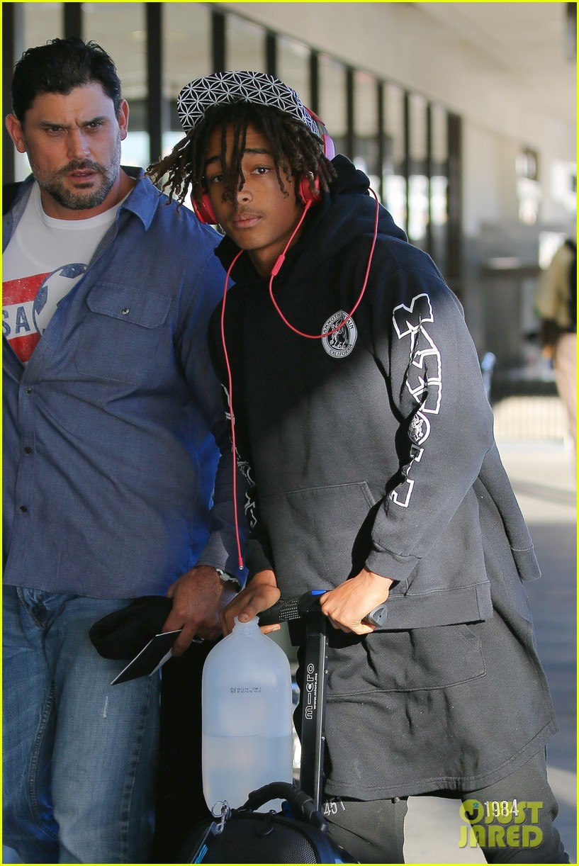 jaden smith only owns one pair of shoes 023303088
