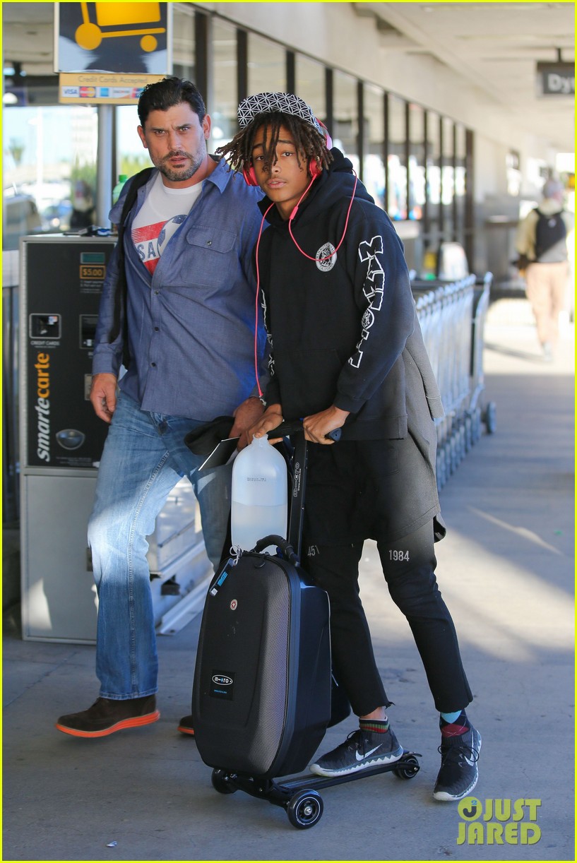 jaden smith only owns one pair of shoes 053303091
