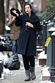 liv tyler flashes baby bump nyc 16