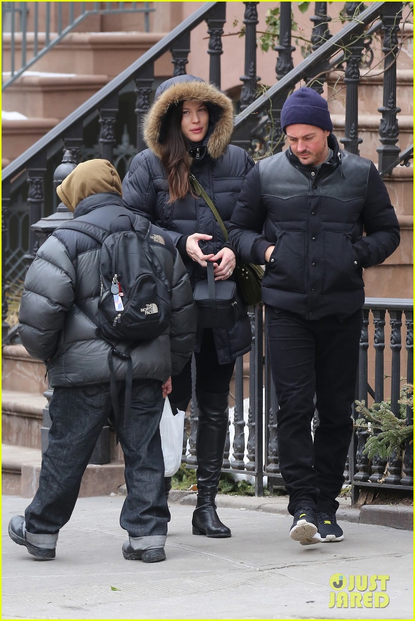 liv tyler dave gardner are ready to bring their baby home 07