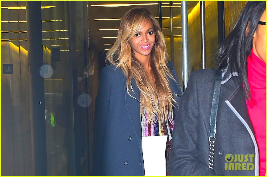 beyonce colorful office exit 043337811