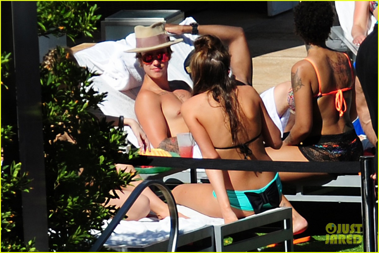 Martha Stewart Can't Wait To 'Teach' Justin Bieber Things At His Roast