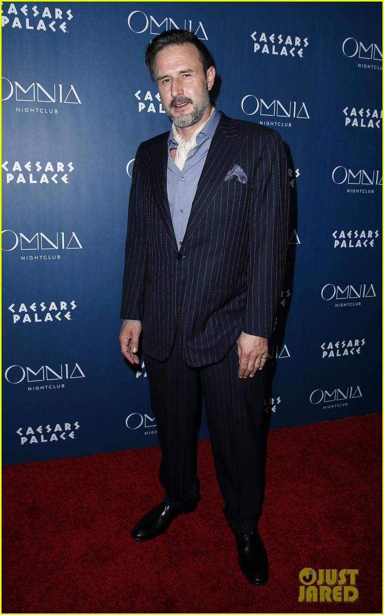 Justin Bieber Says 'Whatever' About Selena Gomez Roast Jokes Photo