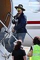 johnny depp leaves australia with injured hand taped up 12