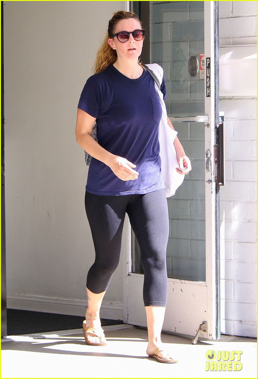 drew barrymore closet cleaning tips 17