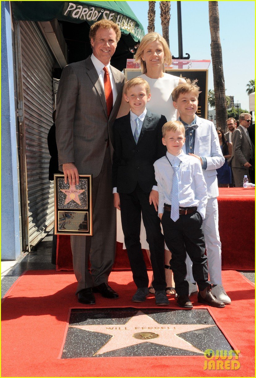 will ferrell gets honored with star on the hollywood walk 053333149