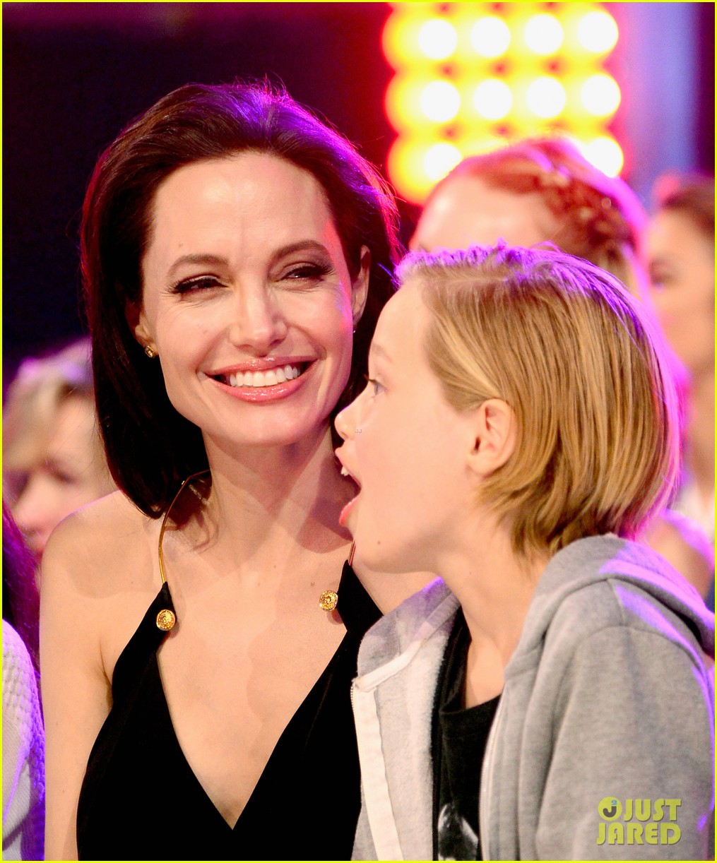 angelina jolies kids have best reaction to kcas win 233335602