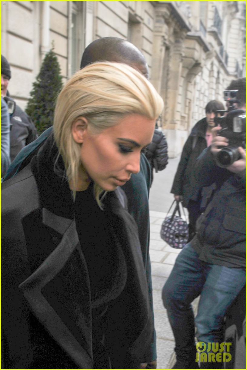 kim kardashian debuts blonde hair 51