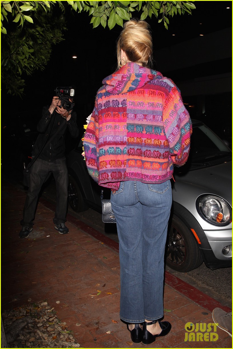 Jaime King Cried for Hours When Pregnant Kim Kardashian Was Bashed at(02)