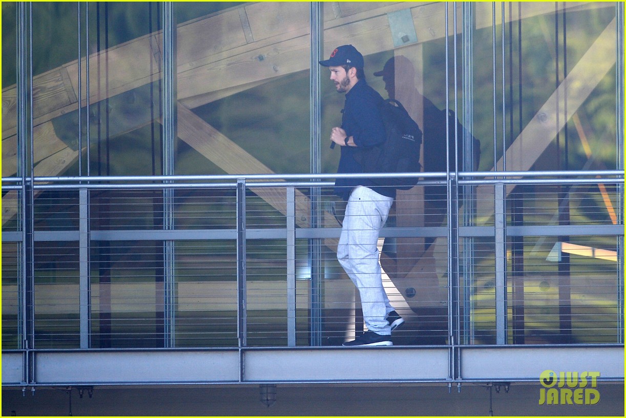 Ashton Kutcher Wants Diaper Changing Stations in Mens' Public Restrooms