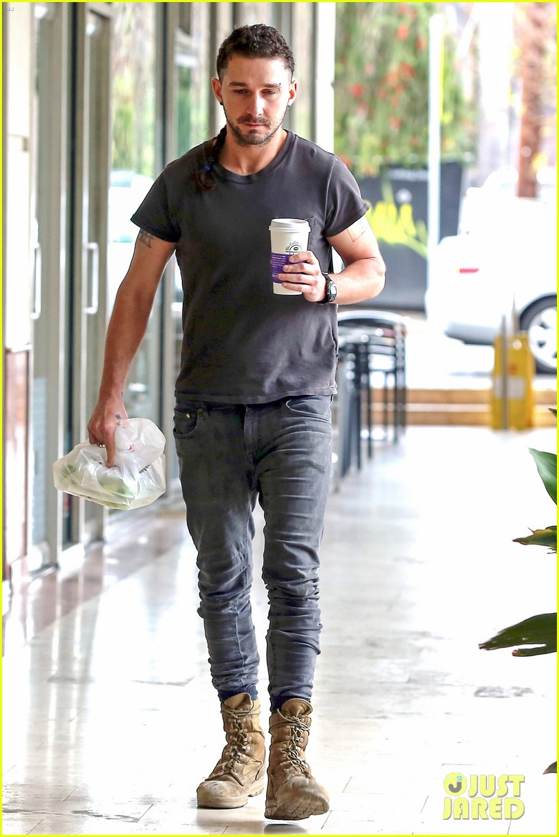 shia labeouf rattail continues to have web buzzing 053317273