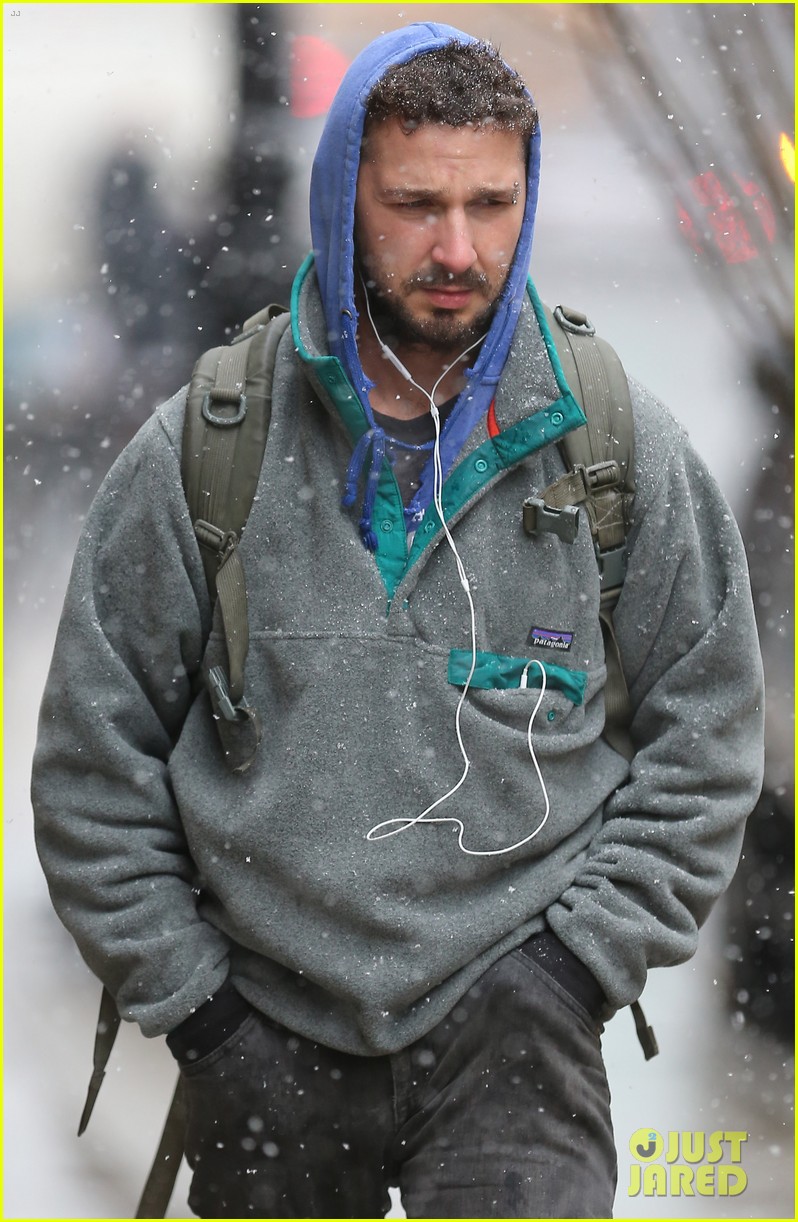 shia labeouf livestreamed heart for latest art project 043330881