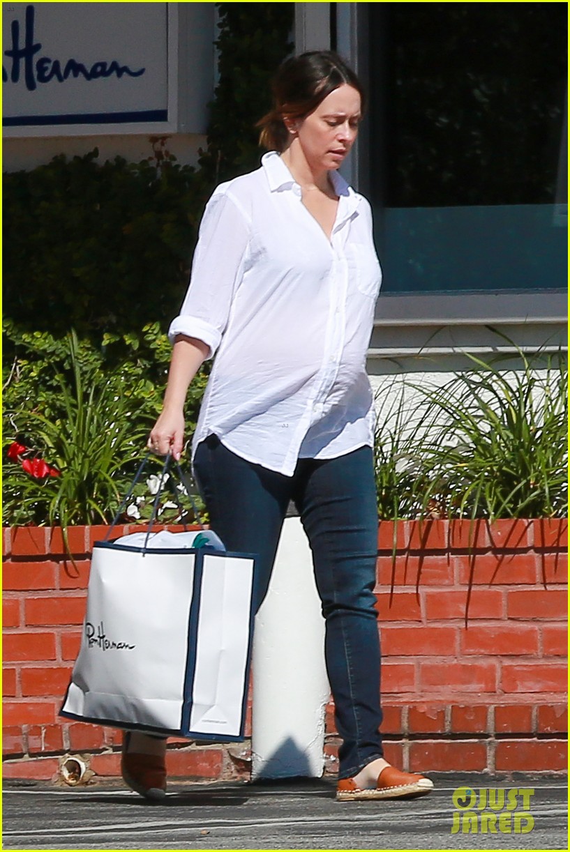 Very Pregnant Jennifer Love Hewitt - Growing Your Baby, image size:817x1222