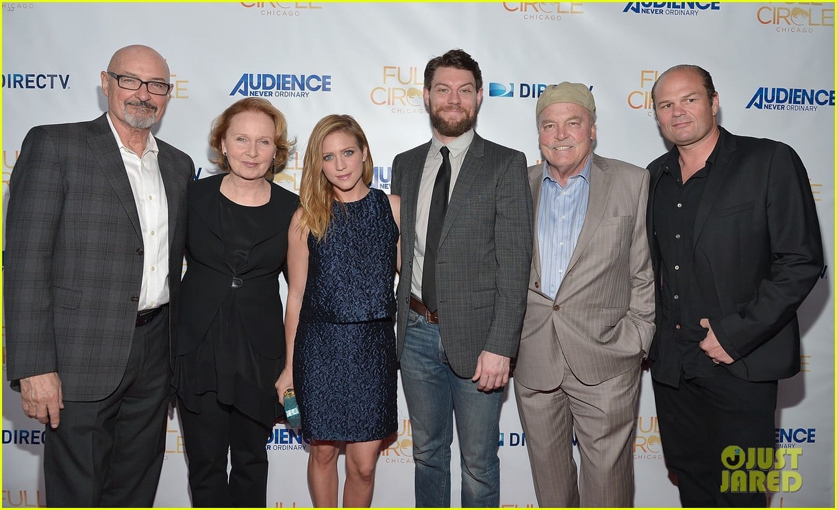 brittany snow patrick fugit reunite with full circle cast 033327740