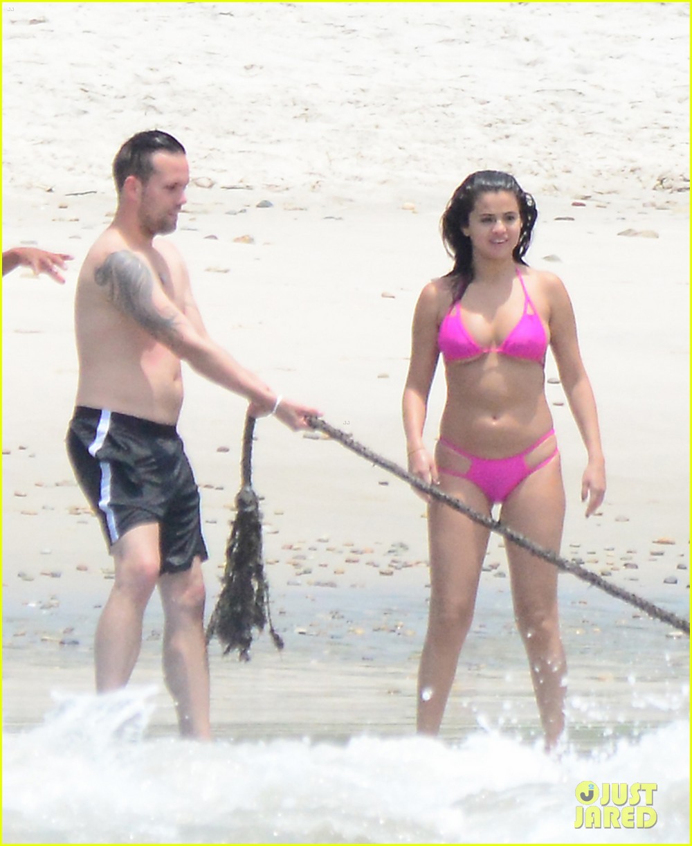 selena gomez shows off her bikini on the beach 24