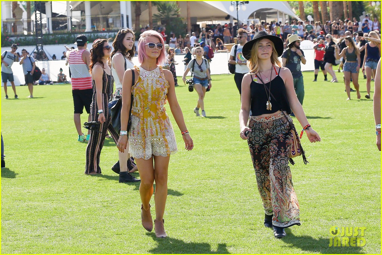 julianne hough aaron paul hang out at coachella day one 293344311