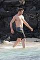 hugh jackman goes shirtless for hawaiian beach vacation 03