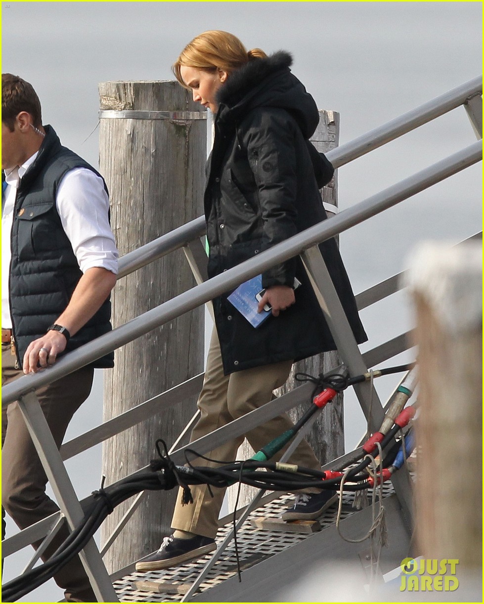 jennifer lawrence is back to work after weekend with chris martin 093340950