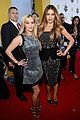 reese witherspoon sofia vergara have fun acm awards 2015 07
