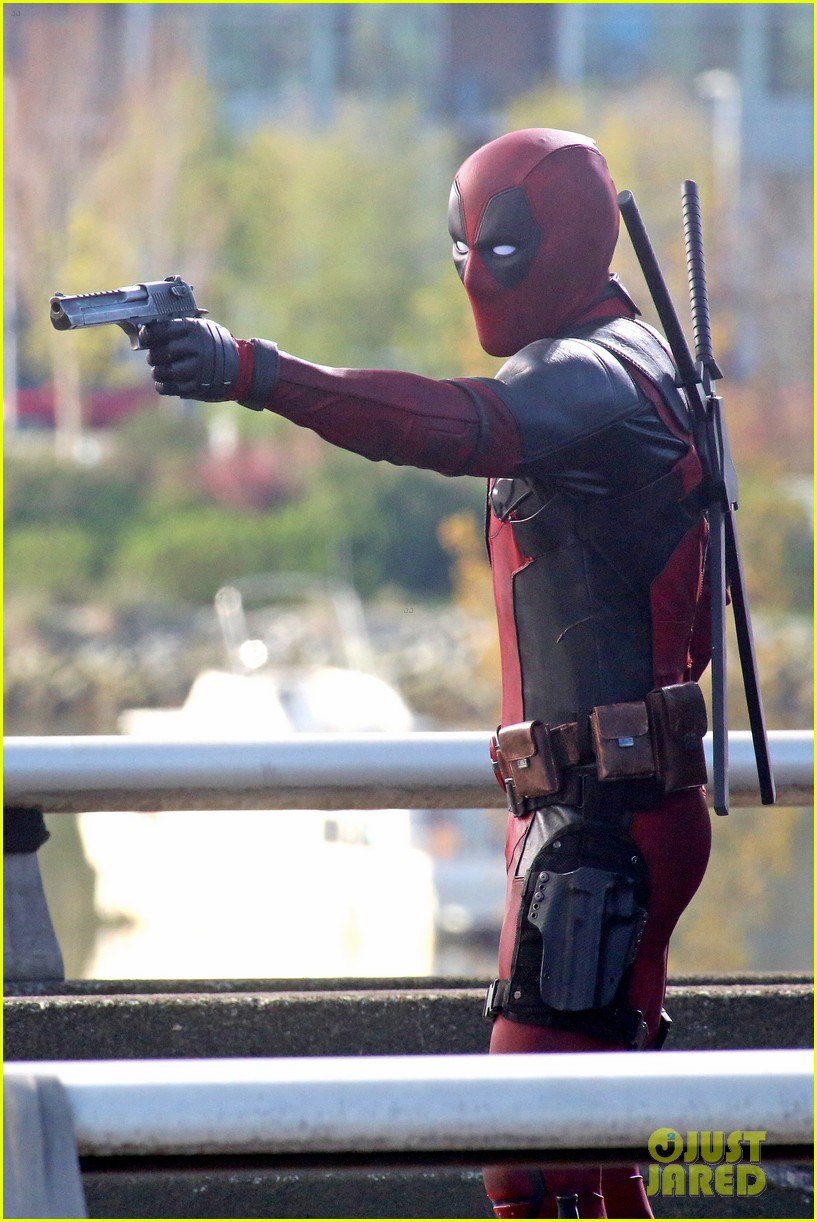 ryan reynolds deadpool does some action scenes 073341810