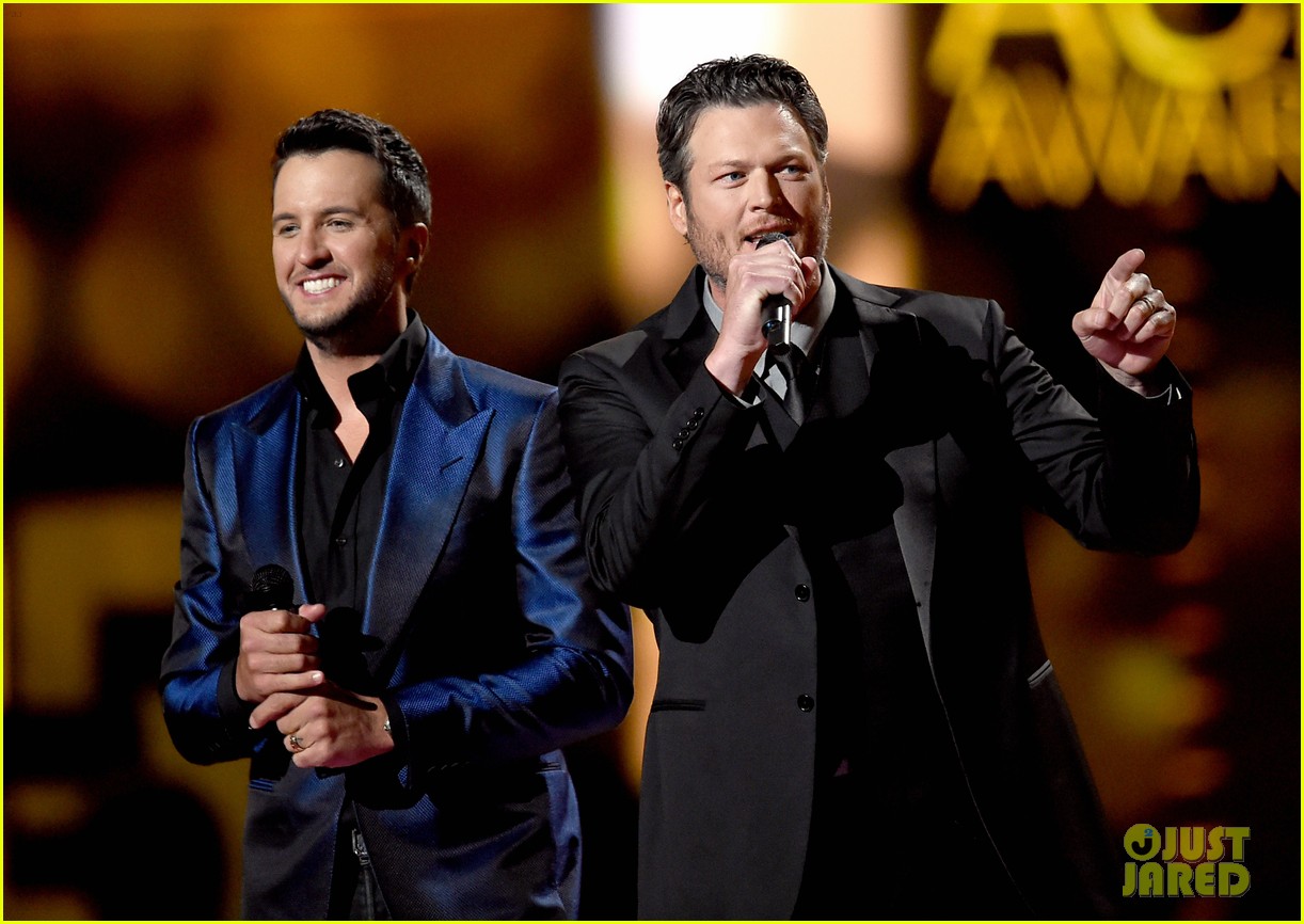 Blake Shelton & Luke Bryan Perform at ACM Awards 2015! Photo 3351220