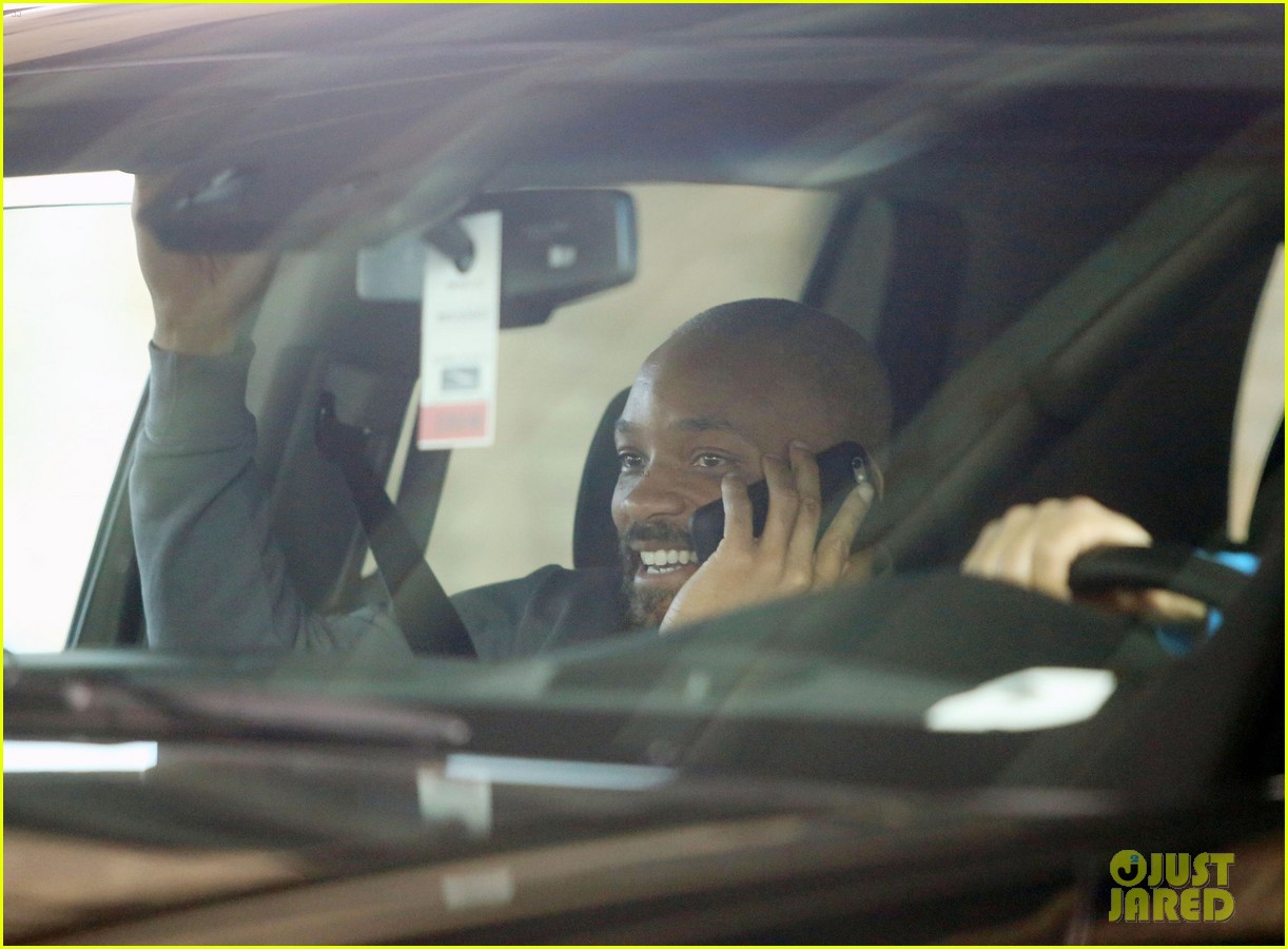 will smith debuts shaved head for suicide squad role 033347419