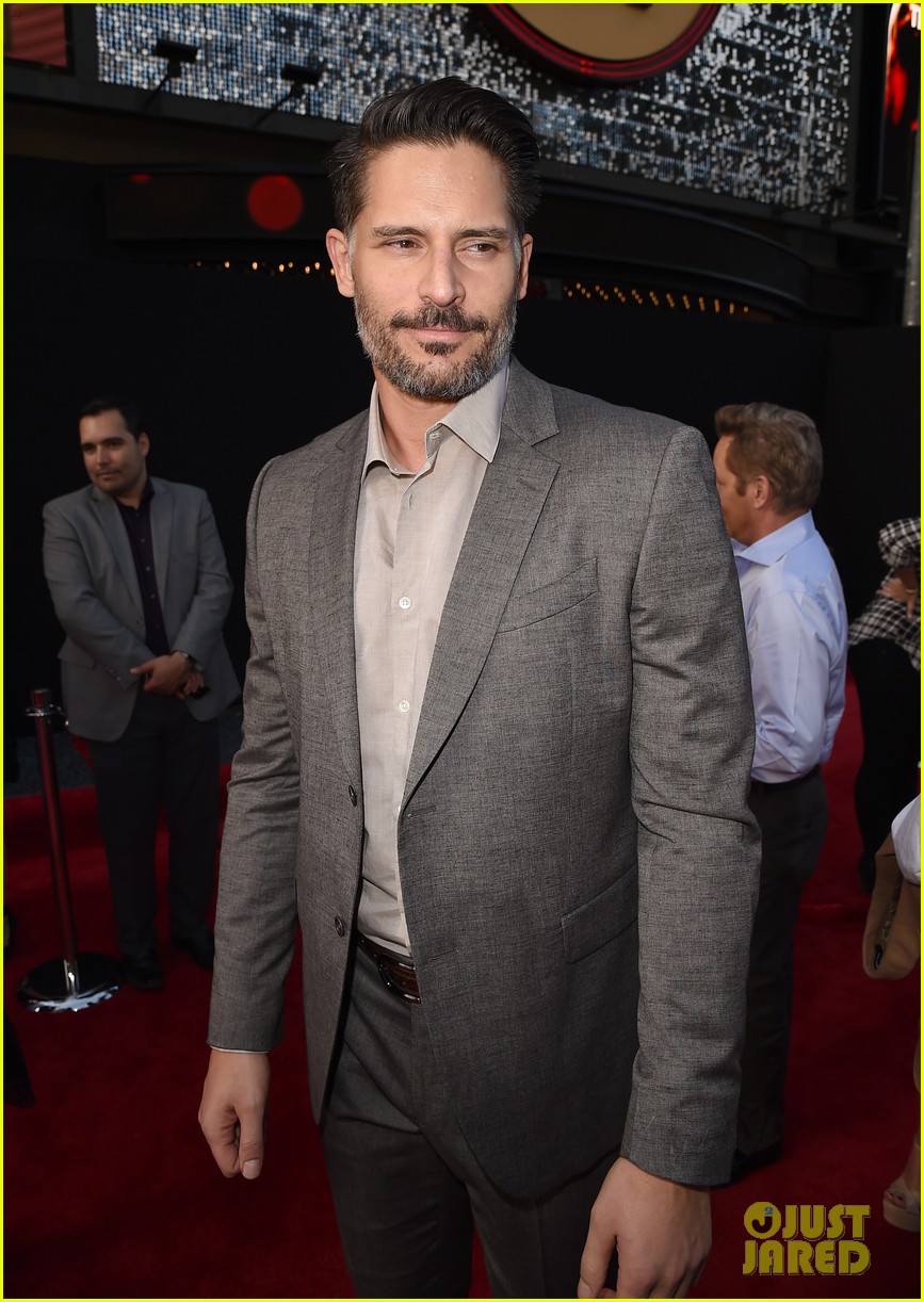 Sofia Vergara & Joe Manganiello Look So in Love at 'Hot Pursuit