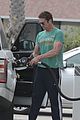 gerard butler shows off muscles in tight t shirt 03