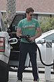 gerard butler shows off muscles in tight t shirt 15