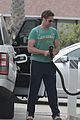 gerard butler shows off muscles in tight t shirt 16