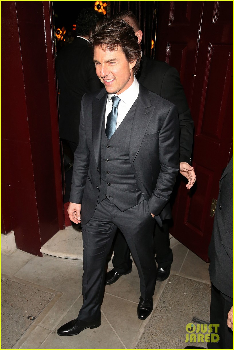 tom cruise looking dapper for dinner in london 06