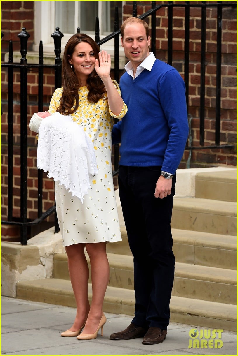 royal baby girl first appearance with kate middleton prince william 01