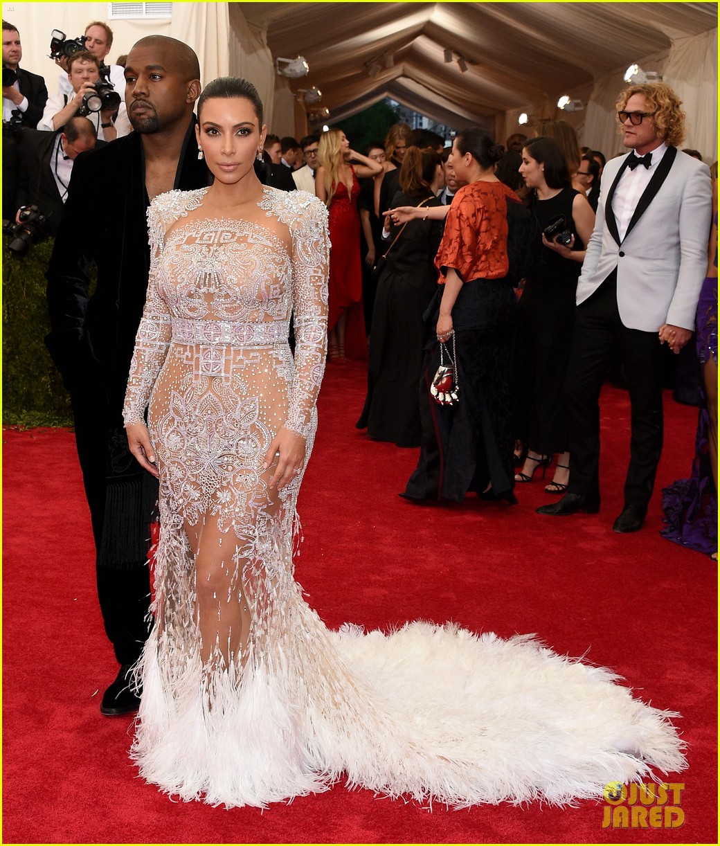 kim kardashian accused of copying beyonces met gala dress 05