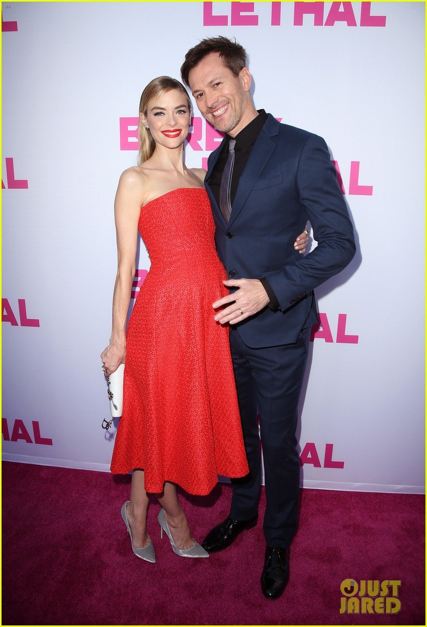 jaime king baby james knight support director kyle newman 31