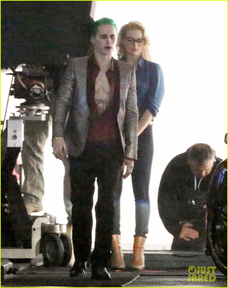 jared leto fights kisses margot robbie in suicide squad 163372365