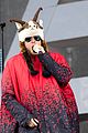 jared leto reindeer hat thirty seconds live 01