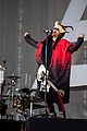 jared leto reindeer hat thirty seconds live 03