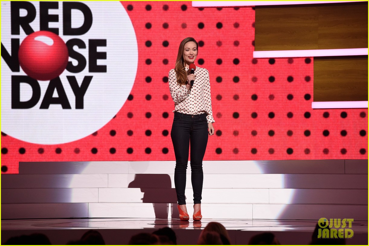 julianne moore olivia wilde are red nose day presenters 023375811
