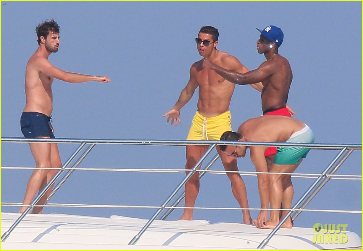 cristiano ronaldos shirtless dance moves are a must see 063382076