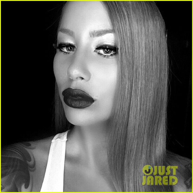 amber rose reveals breast size 043367861