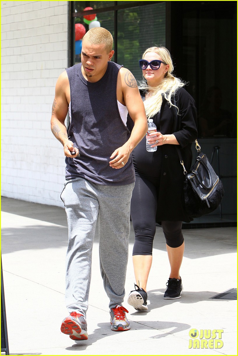 ashlee simpson husband evan ross releases how to live alone 273370625
