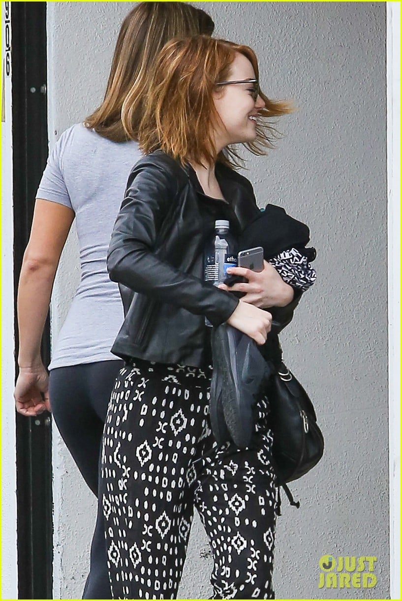 emma stone gets major praise from anna wintour 023364496