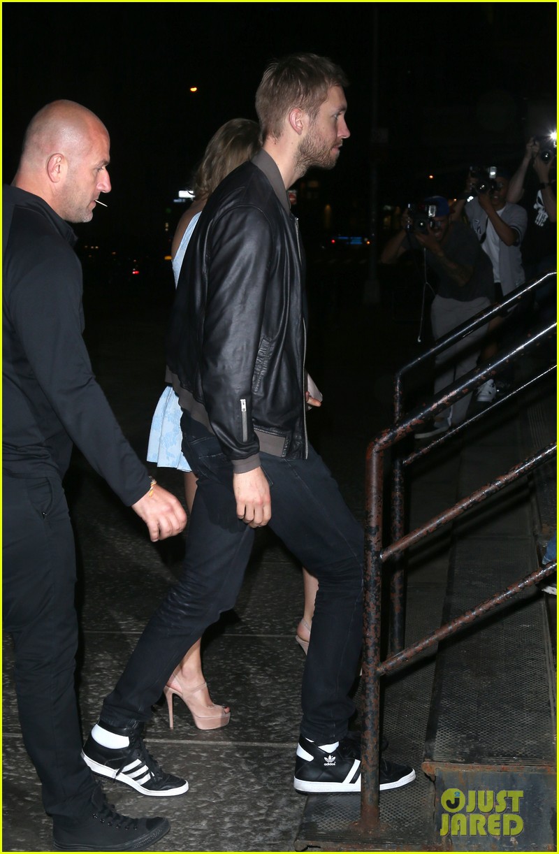 taylor swift calvin harris hold hands for nyc date night 493379045