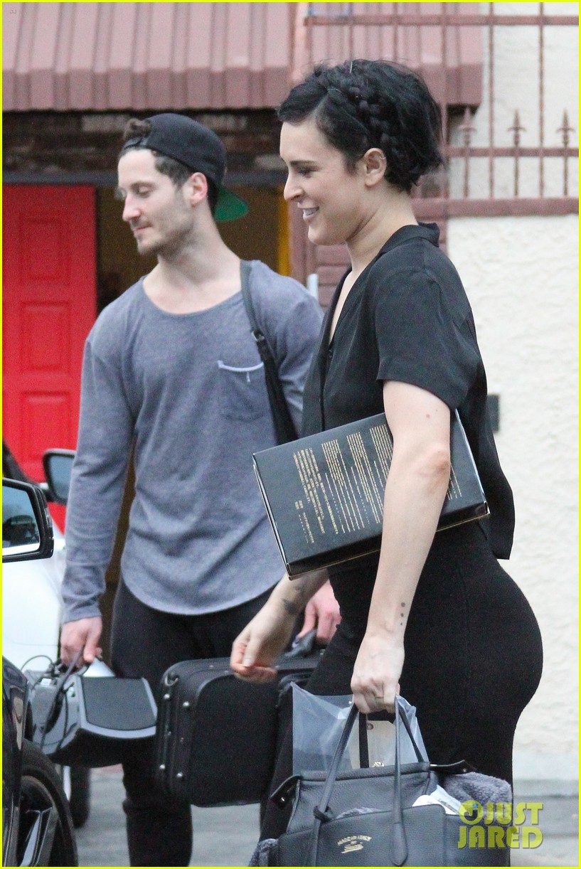 rumer willis val chmerkovskiy toxic cover dwts finale 033370279