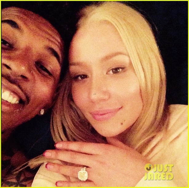 iggy azalea shows off massive ring in her engagement photos 023384204