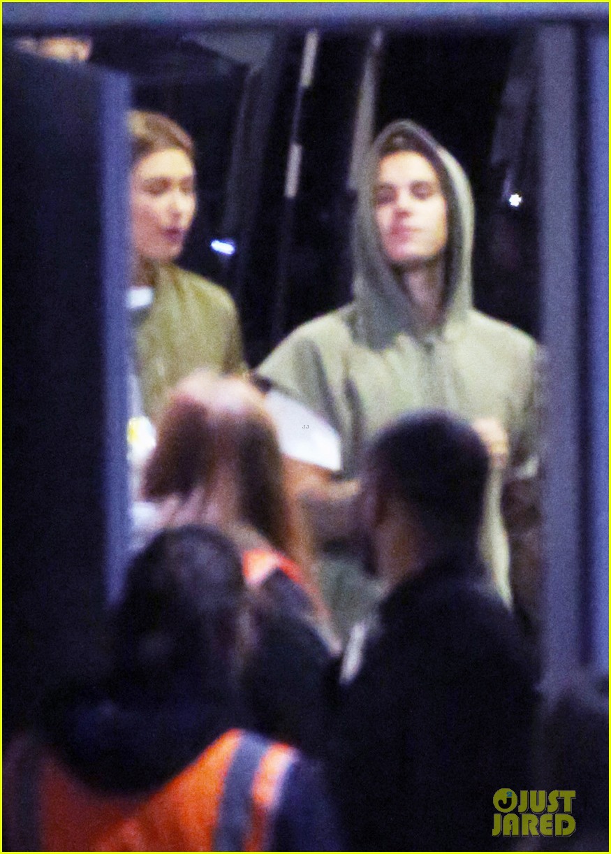 justin bieber travels down to sydney for hillsong church 30