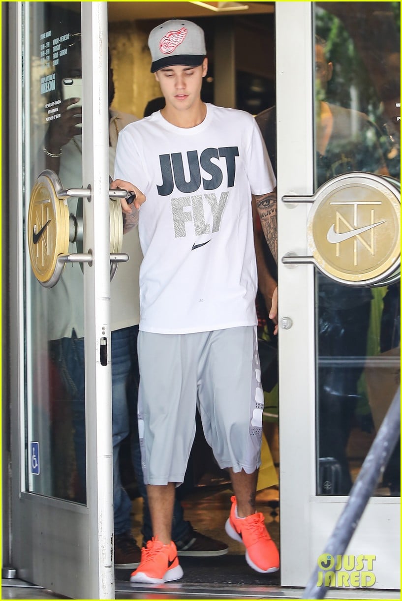 Justin Bieber Teases &lsquo;Where Are U Now&rsquo; Video - Watch The Sneak Peeks