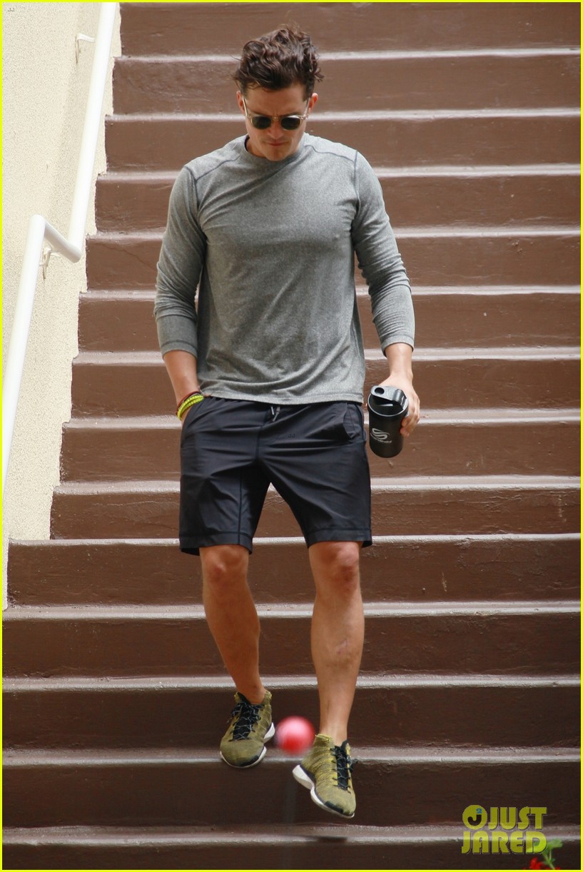 orlando bloom continues to workout his body in malibu 03