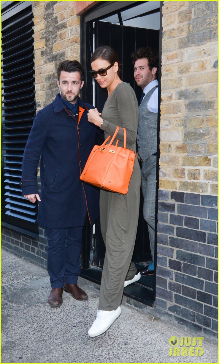 bradley cooper irina shayk avoid being photographed together in london 09